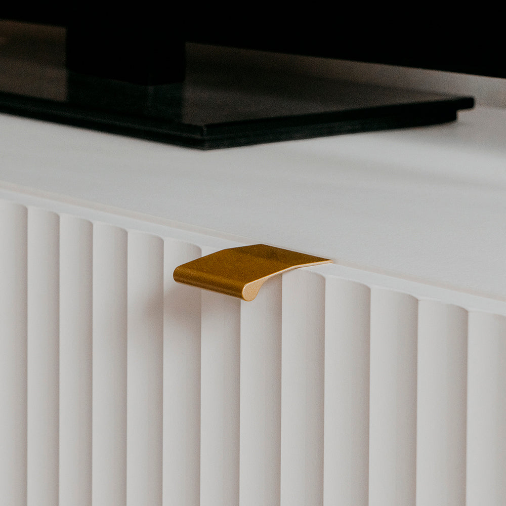Credenza Dallas - Blanco y Dorado Mate - Tugow