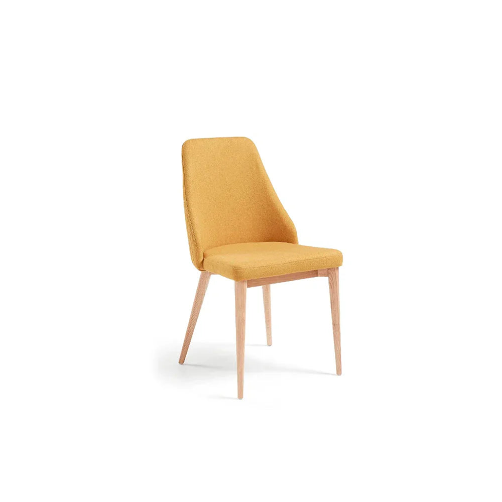 Mesa de comedor Yorda con 4 sillas Ksual - Madera y Mostaza