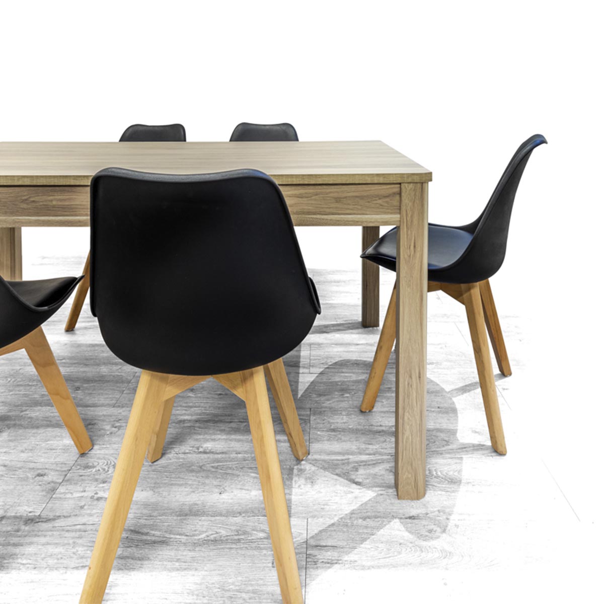 Mesa color color roble con 6 sillas negras - Tu Gow